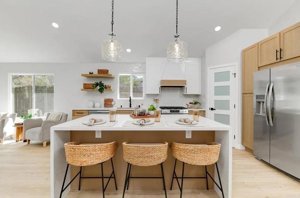 Unit for sale at 10966 Red Rock Dr, San Diego, CA 92131