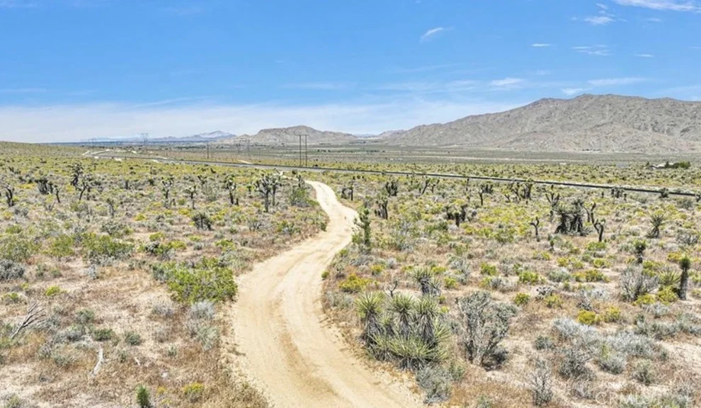 Unit for sale at 0 Near Sutter, Lucerne Valley, CA 92356