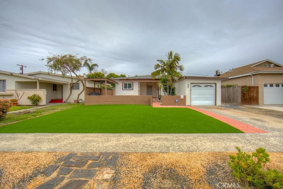 Unit for sale at 3274 Senasac Avenue, Long Beach, CA 90808