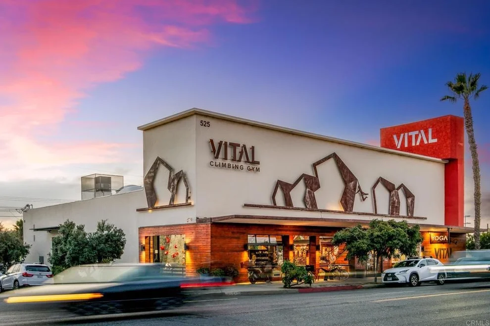 Unit for sale at 525 S Coast Hwy 101, Oceanside, CA 92054