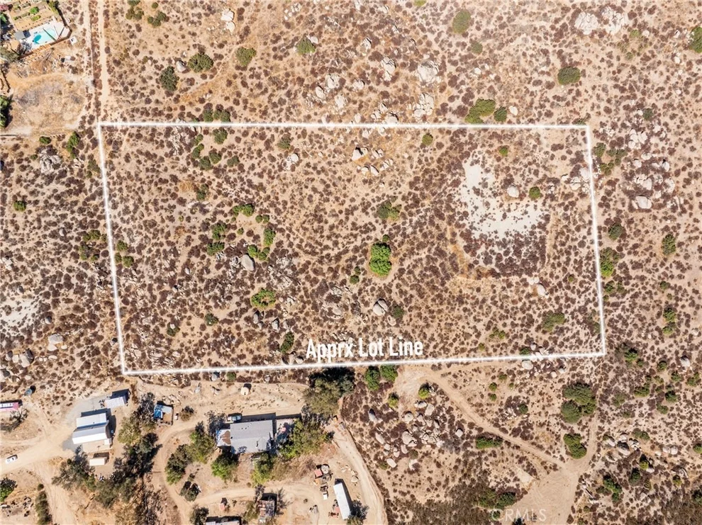 Unit for sale at 0 APN  571-210-016, Sage, CA 92544