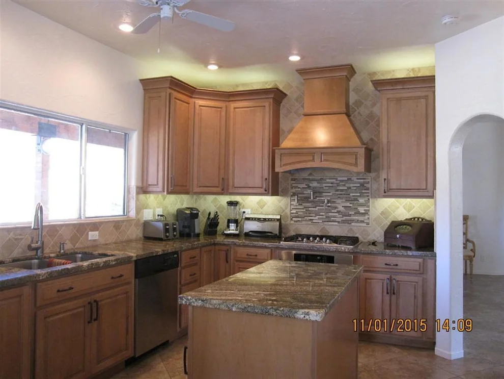 Unit for sale at 19980 Santee Ln, Valley Center, CA 92082