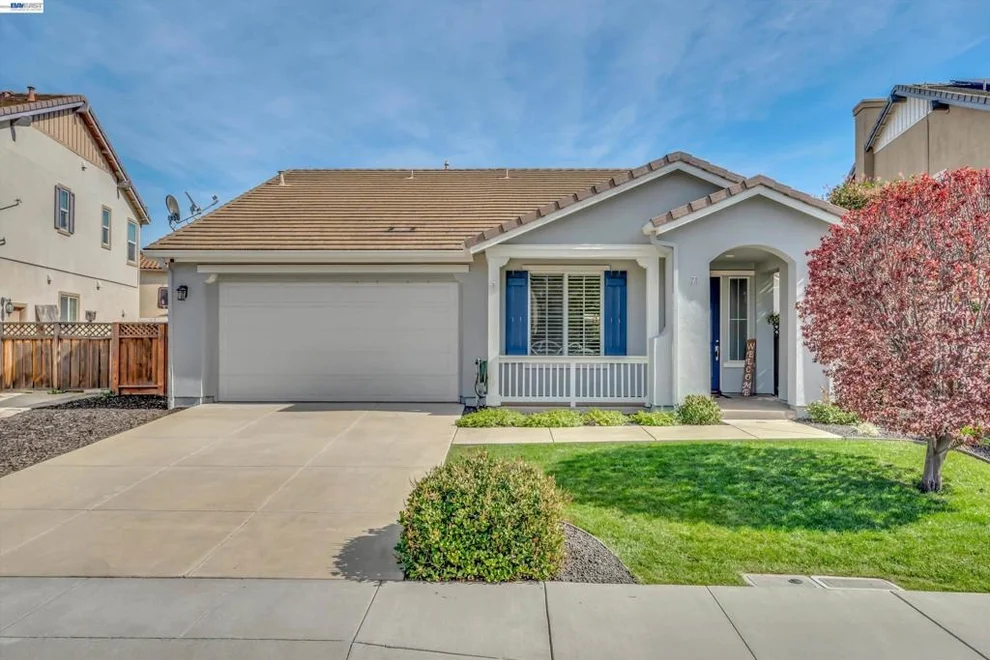 Unit for sale at 71 Safflower Ct, Oakley, CA 94561