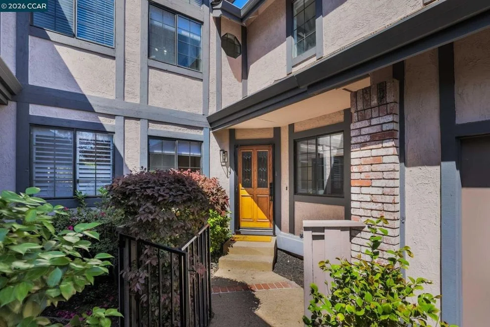 Unit for sale at 172 Haslemere Ct, Lafayette, CA 94549
