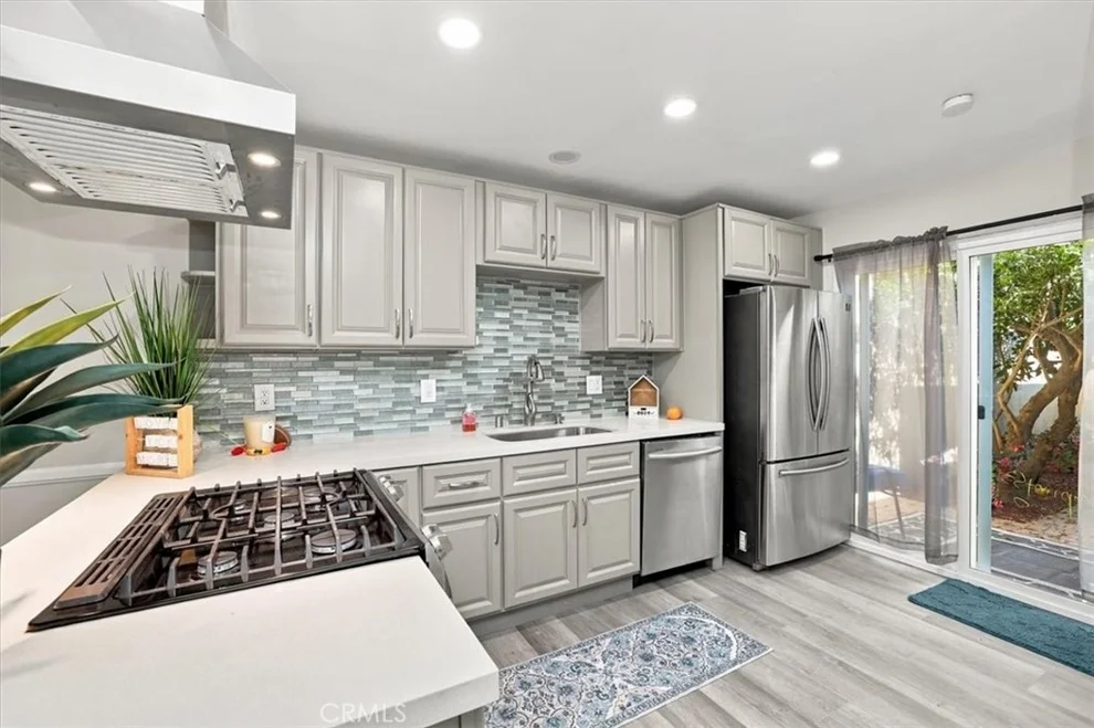 Unit for sale at 13656 Red Hill, Tustin, CA 92780