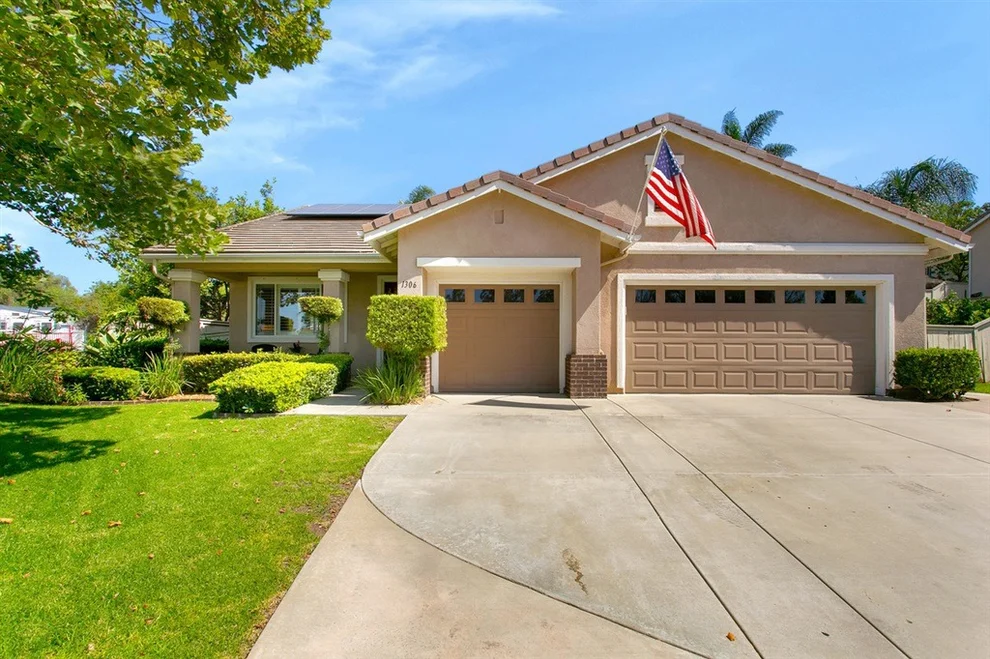 Unit for sale at 1306 E Taylor St, Vista, CA 92084
