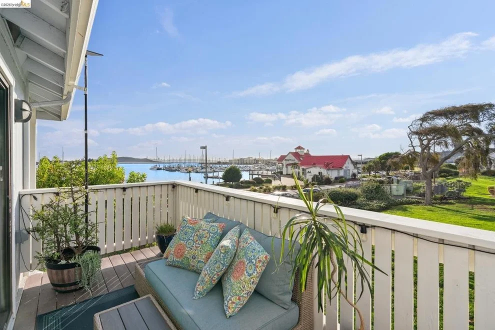 Unit for sale at 184 Schooner Ct, Richmond, CA 94804