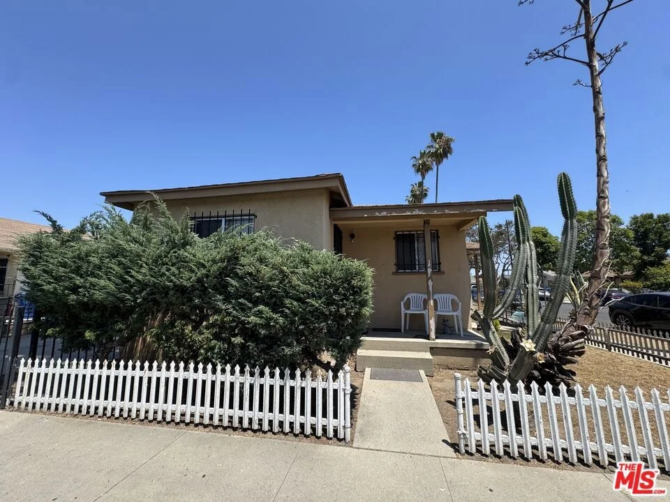 Unit for sale at 2000 Lewis Avenue, Long Beach, CA 90806