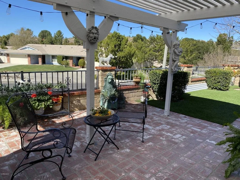 Unit for sale at 26320 Long Oak Drive, Newhall, CA 91321
