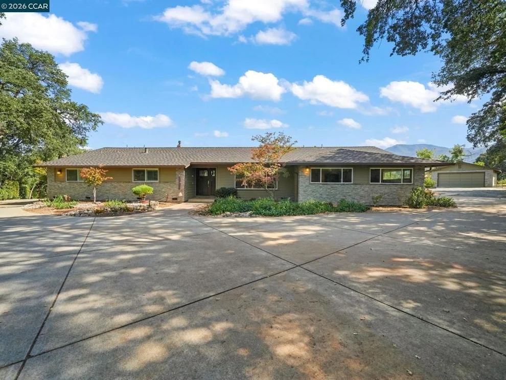 Unit for sale at 5900 High St, Clayton, CA 94517