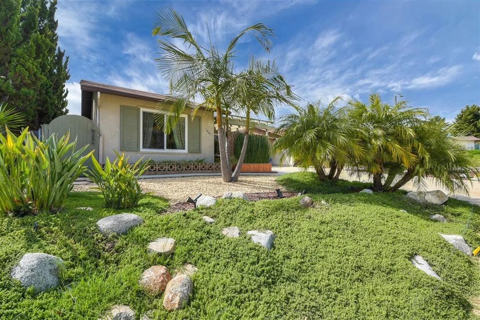 Unit for sale at 1405 Temple Heights Dr., Oceanside, CA 92056