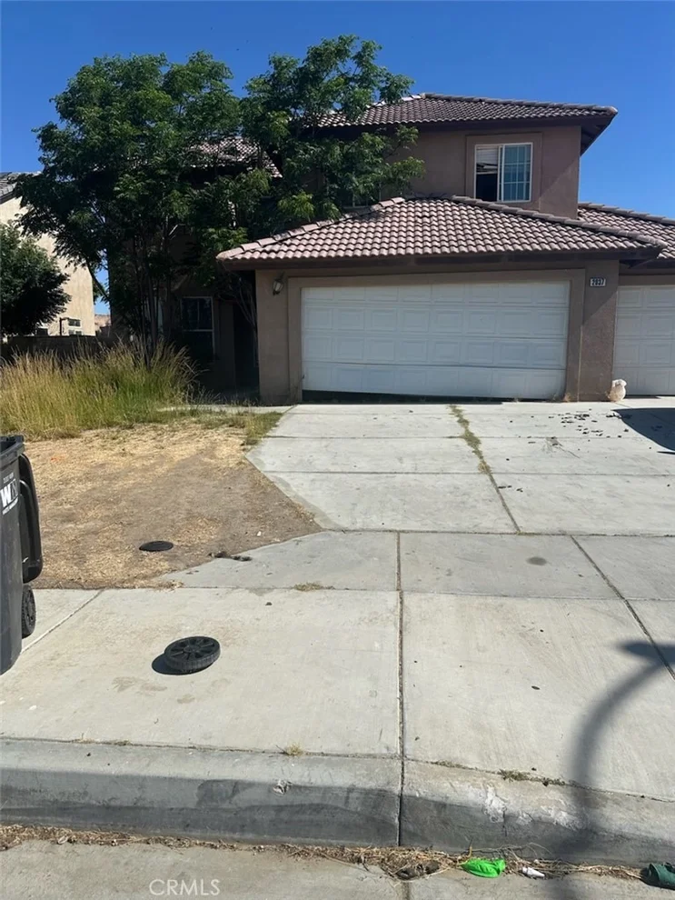 Unit for sale at 2037 E Kettering Street, Lancaster, CA 93535