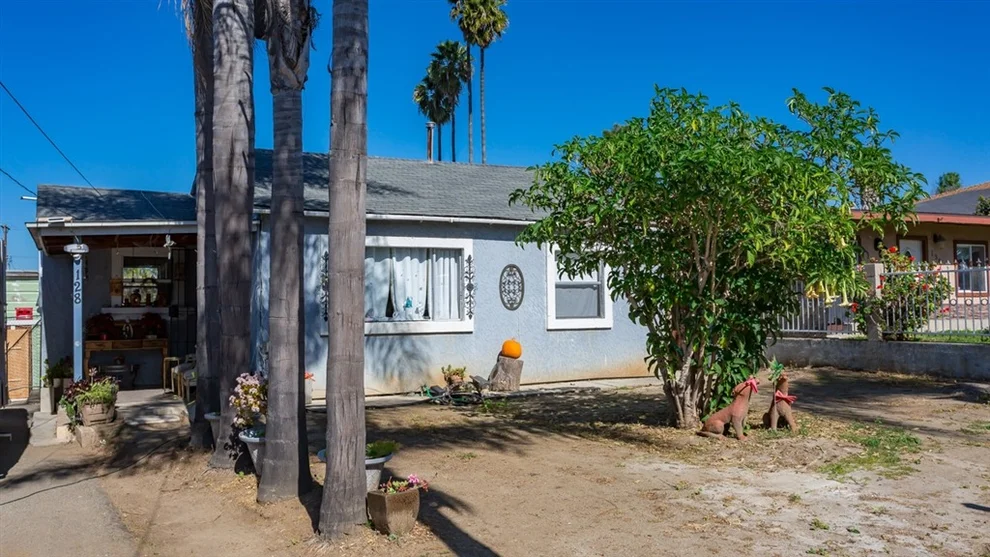 Unit for sale at 128 Nevada Ave, Vista, CA 92084