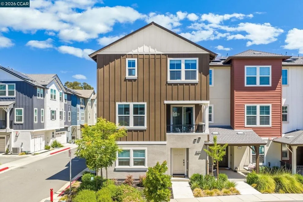 Unit for sale at 1380 Julia Ln, Concord, CA 94519