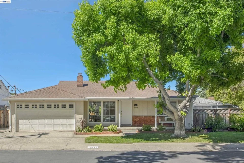 Unit for sale at 15915 Via Toledo, San Lorenzo, CA 94580