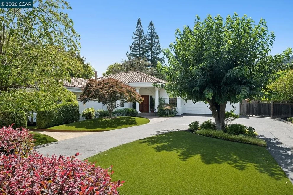 Unit for sale at 2 Reliez Manor Ct, Lafayette, CA 94549