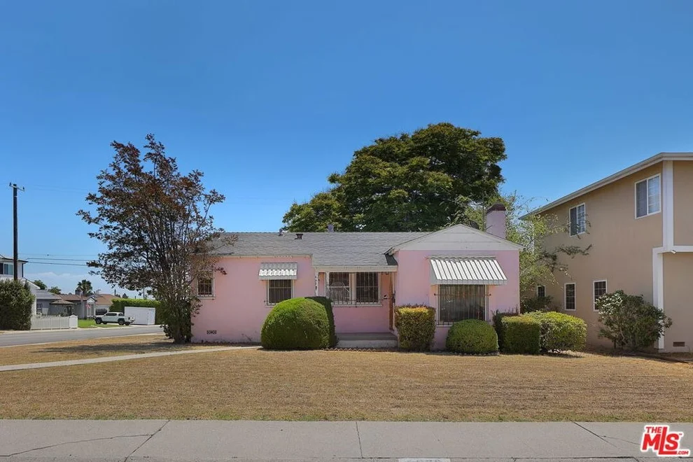 Unit for sale at 8320 Airlane Avenue, Los Angeles, CA 90045
