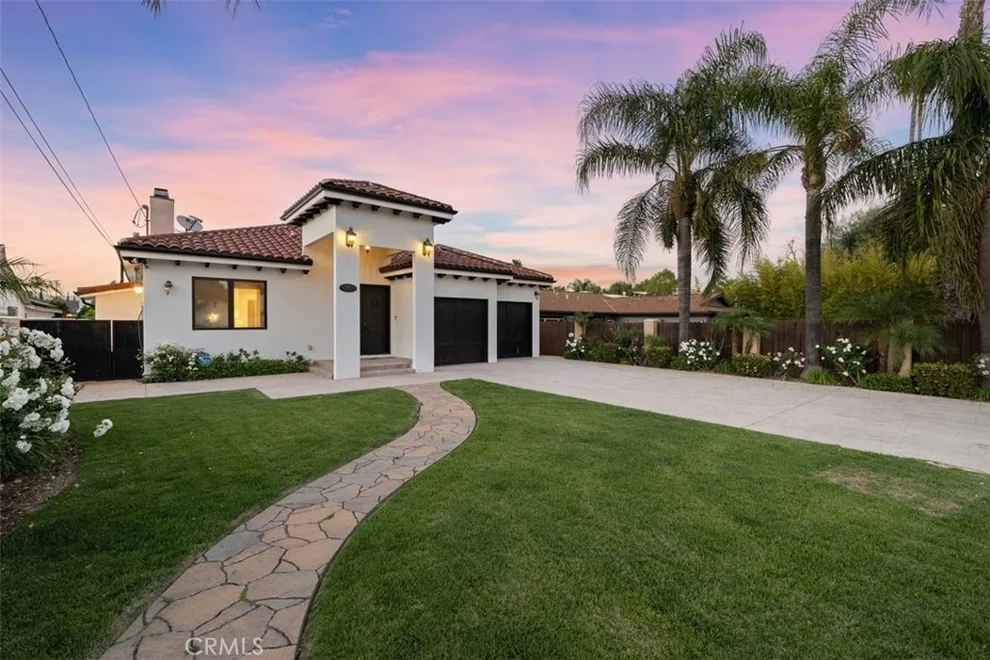 Unit for sale at 22953 Oxnard Street, Woodland Hills, CA 91367