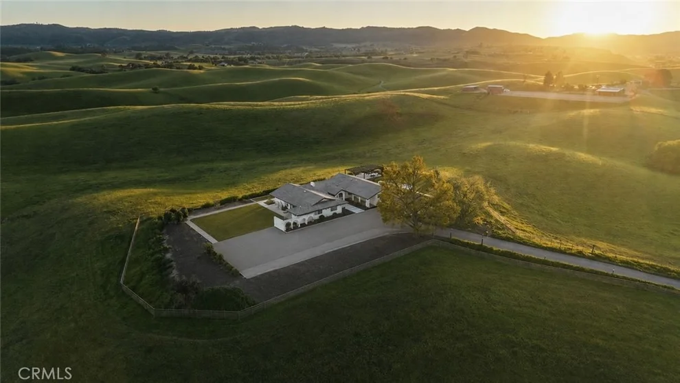 Unit for sale at 35 Wellsona Road, Paso Robles, CA 93446