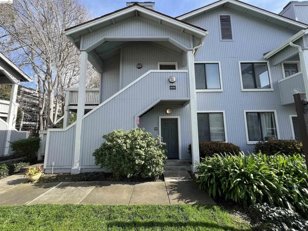 Unit for sale at 197 Schooner Ct, Richmond, CA 94804