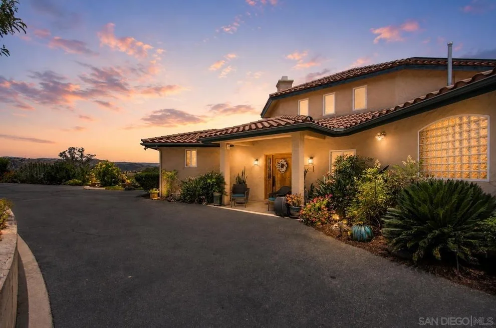 Unit for sale at 1550 Knoll Park Lane, Fallbrook, CA 92028