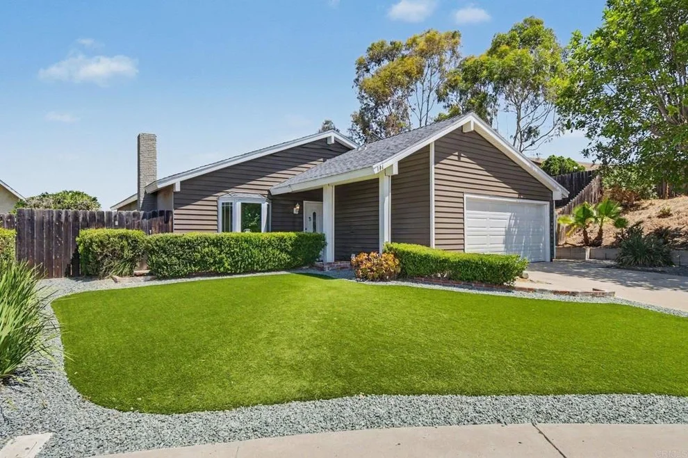 Unit for sale at 104 Lechuza Ln, Spring Valley, CA 91977