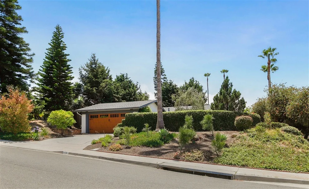 Unit for sale at 318 Gardendale Rd, Encinitas, CA 92024