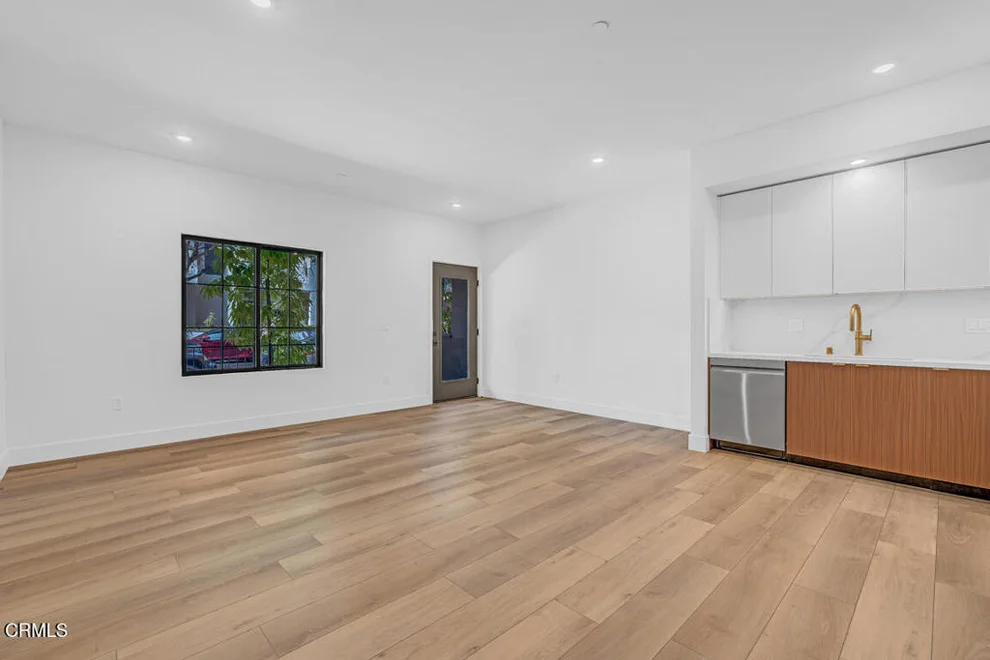 Unit for sale at 139 S Oak Knoll Avenue, Pasadena, CA 91101