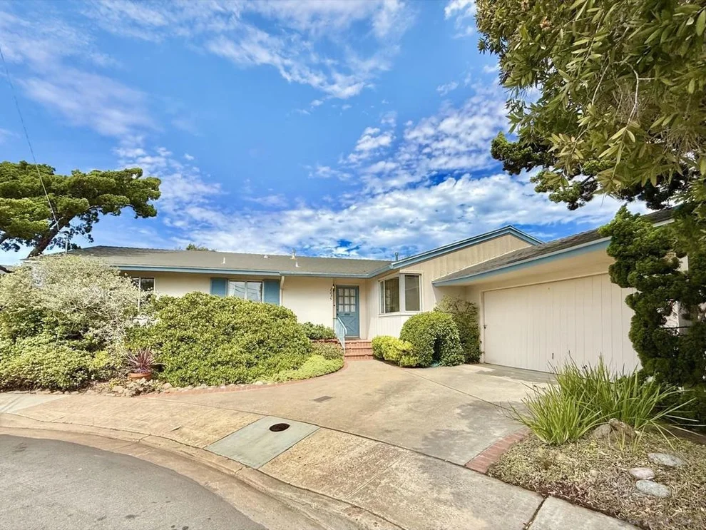 Unit for sale at 2235 Milton Court, San Diego, CA 92110