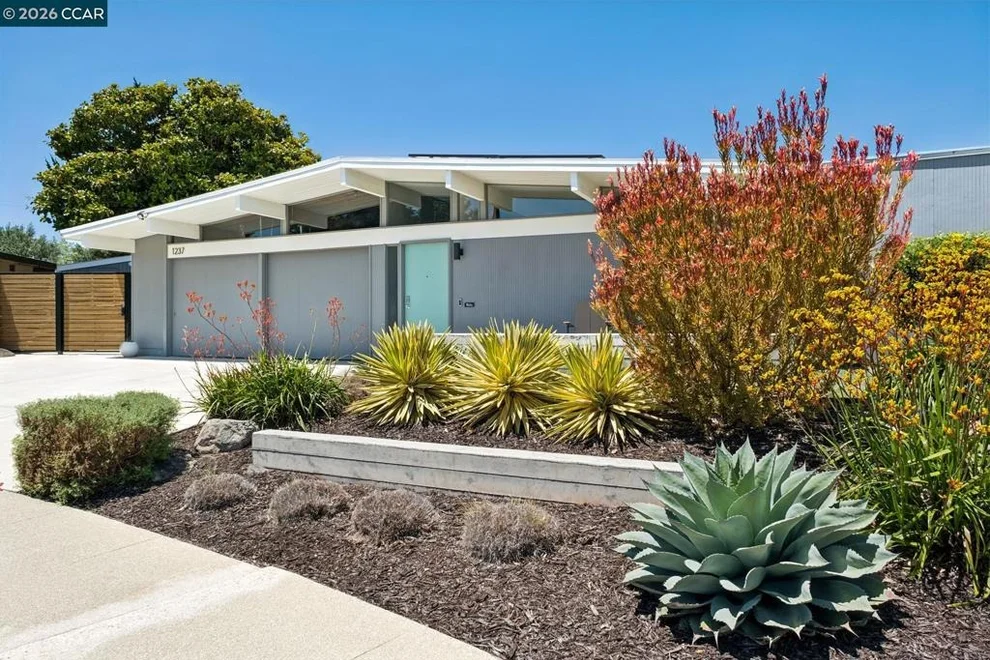 Unit for sale at 1237 Lancashire Dr, Concord, CA 94518