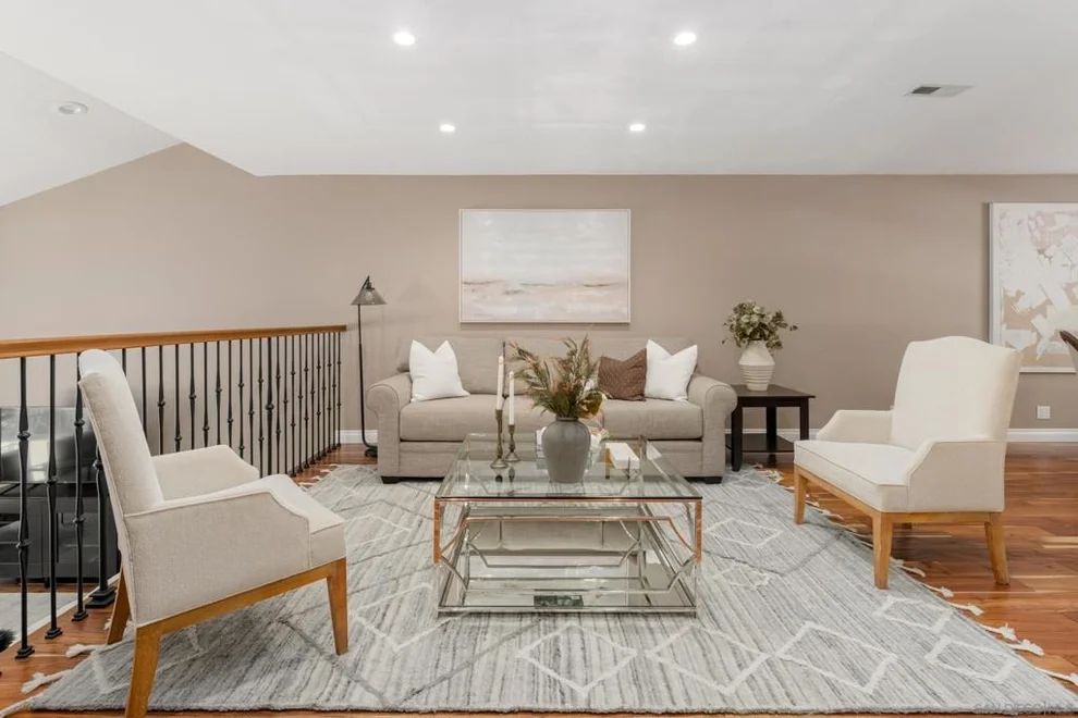 Unit for sale at 4007 Porte de Palmas, San Diego, CA 92122