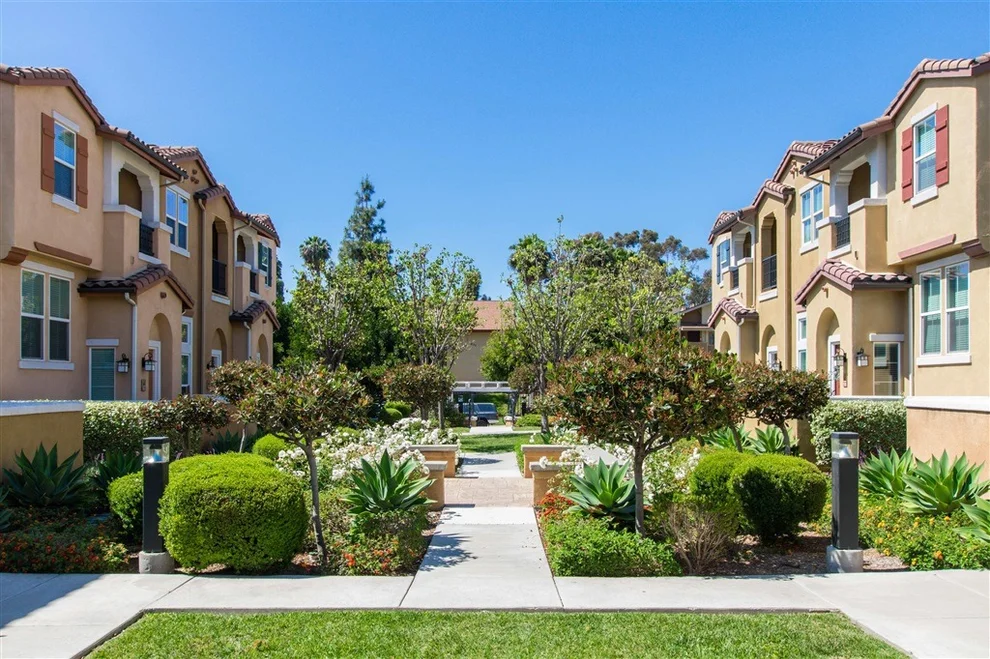 Unit for sale at 711 Mariposa Cir, National City, CA 91950