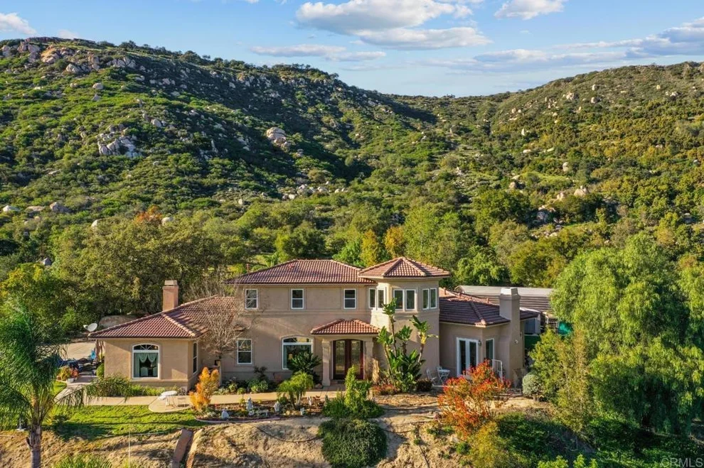 Unit for sale at 19700 Calle Pena Huerta, Temecula, CA 92590