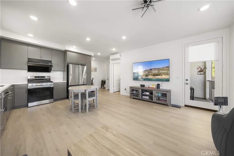 Unit for sale at 226 Niebla, Mission Viejo, CA 92692