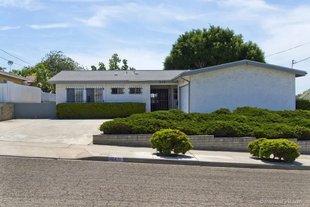 Unit for sale at 924 Mission Ave, Chula Vista, CA 91911