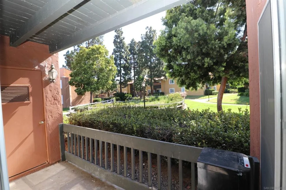 Unit for sale at 17081 W Bernardo Dr, San Diego, CA 92127