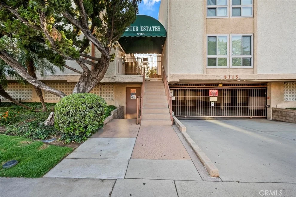 Unit for sale at 5115 Kester, Sherman Oaks, CA 91403