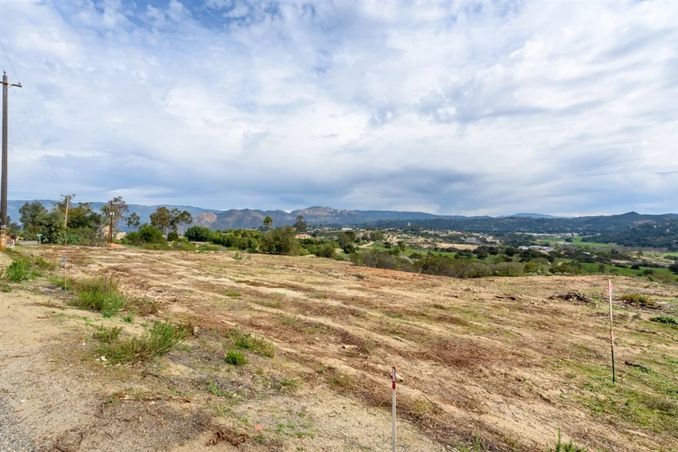 Unit for sale at 27455 Cool Water Ranch Rd, Valley Center, CA 92082