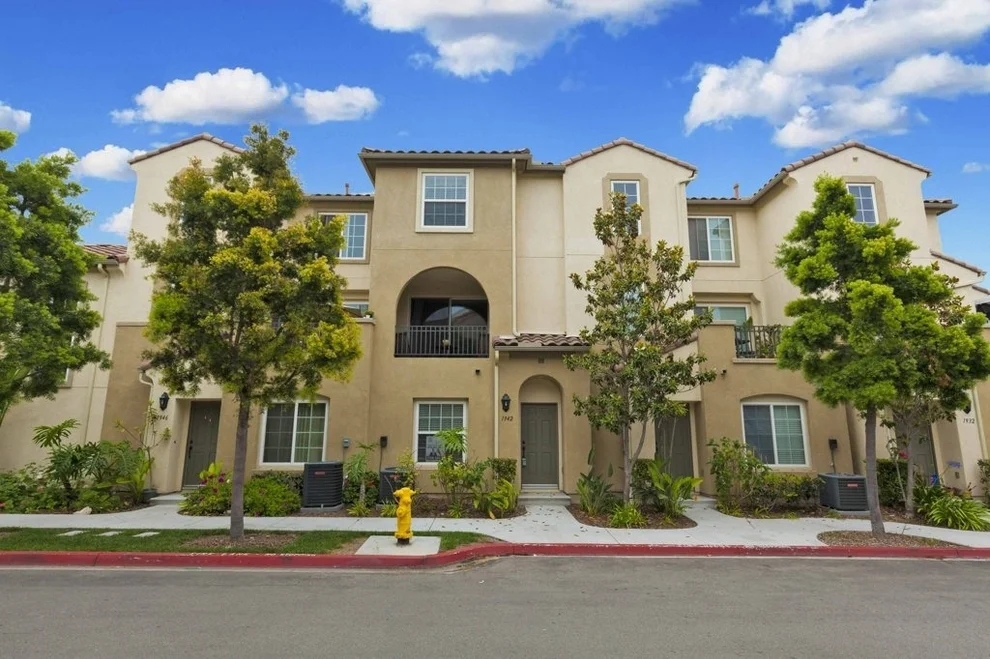 Unit for sale at 1942 Caminito Alcala, Chula Vista, CA 91913