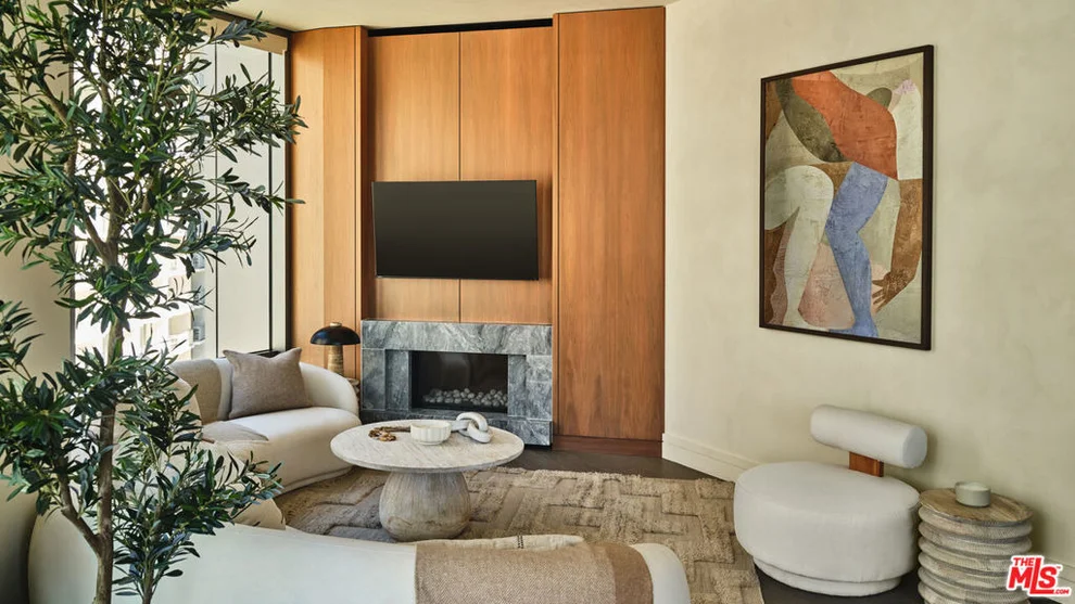 Unit for sale at 211 W Elm Court, Los Angeles, CA 90067