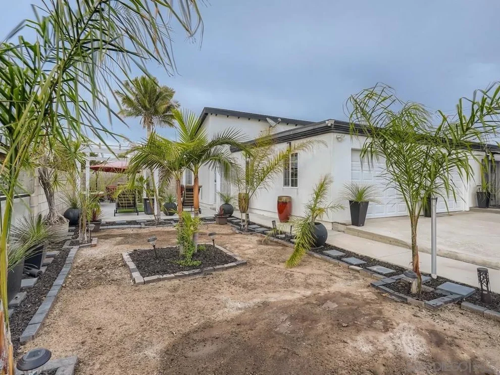 Unit for sale at 2416 12 Washington, Lemon Grove, CA 91945