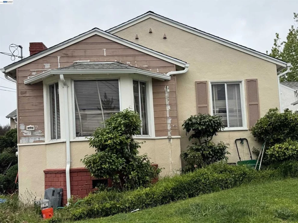 Unit for sale at 1431 Catherine Dr, Berkeley, CA 94702