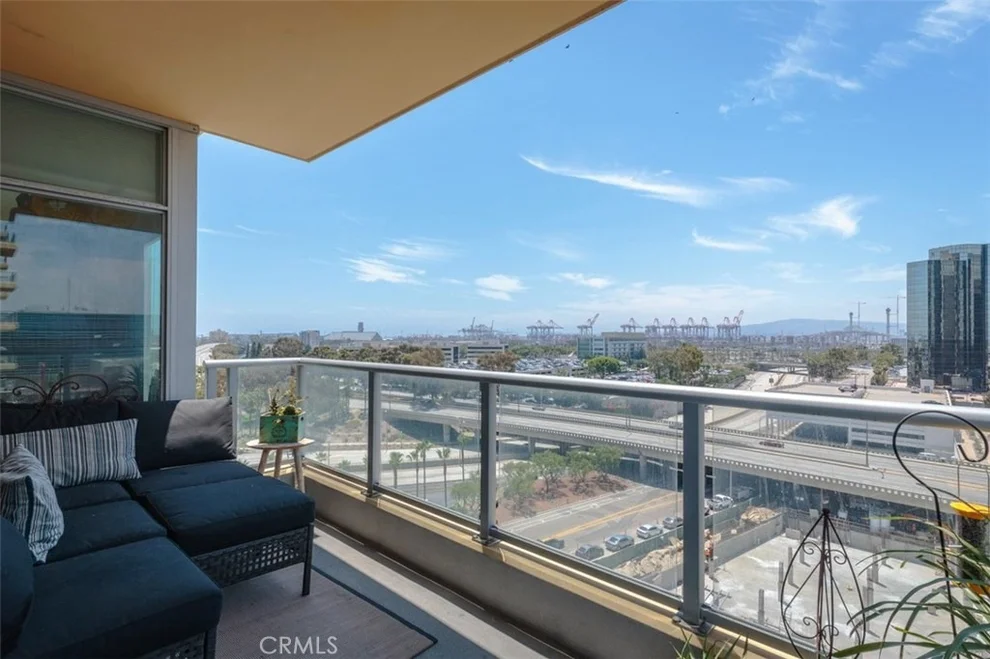 Unit for sale at 411 W Seaside Way, Long Beach, CA 90802