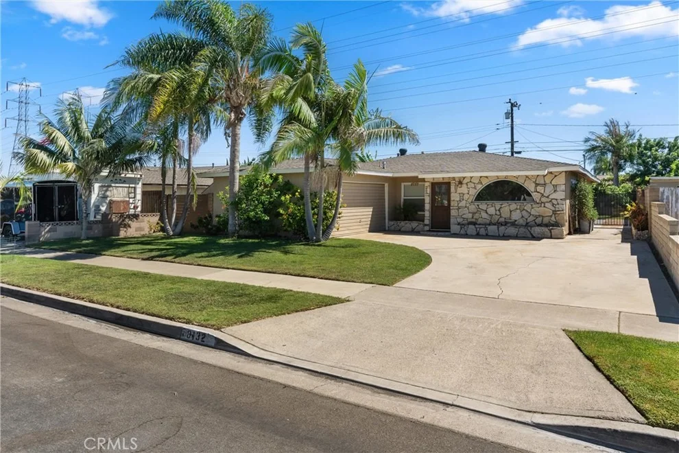 Unit for sale at 8132 Worthy, Midway City, CA 92655