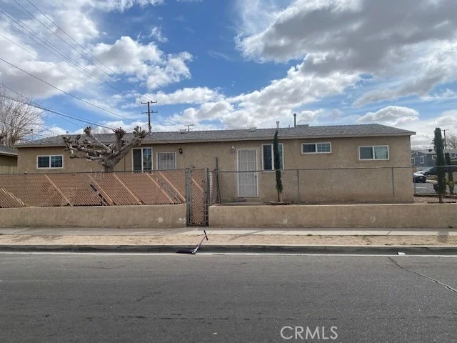 Unit for sale at 301 303 Maxine Avenue, Barstow, CA 92311