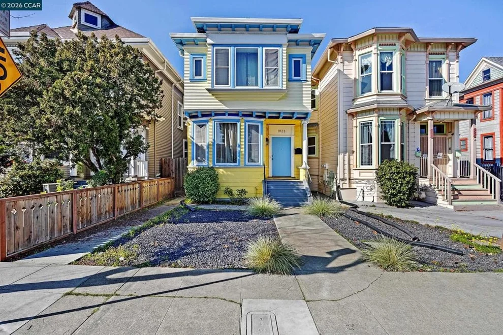 Unit for sale at 1923 West St, Oakland, CA 94612