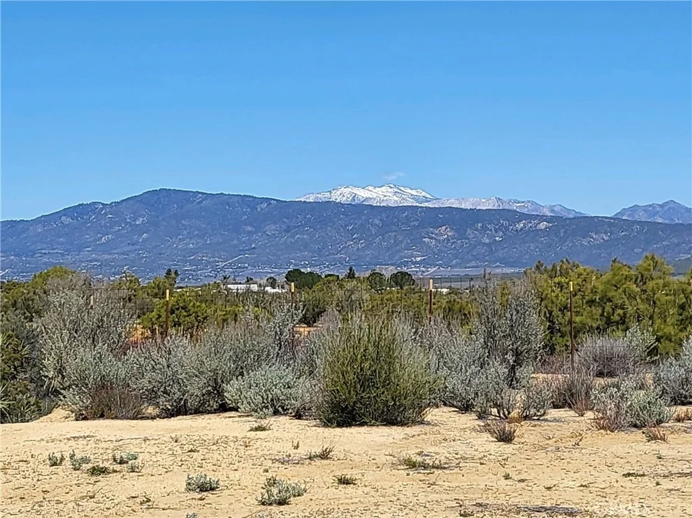 Unit for sale at 58660 80th Avenue, Anza, CA 92539