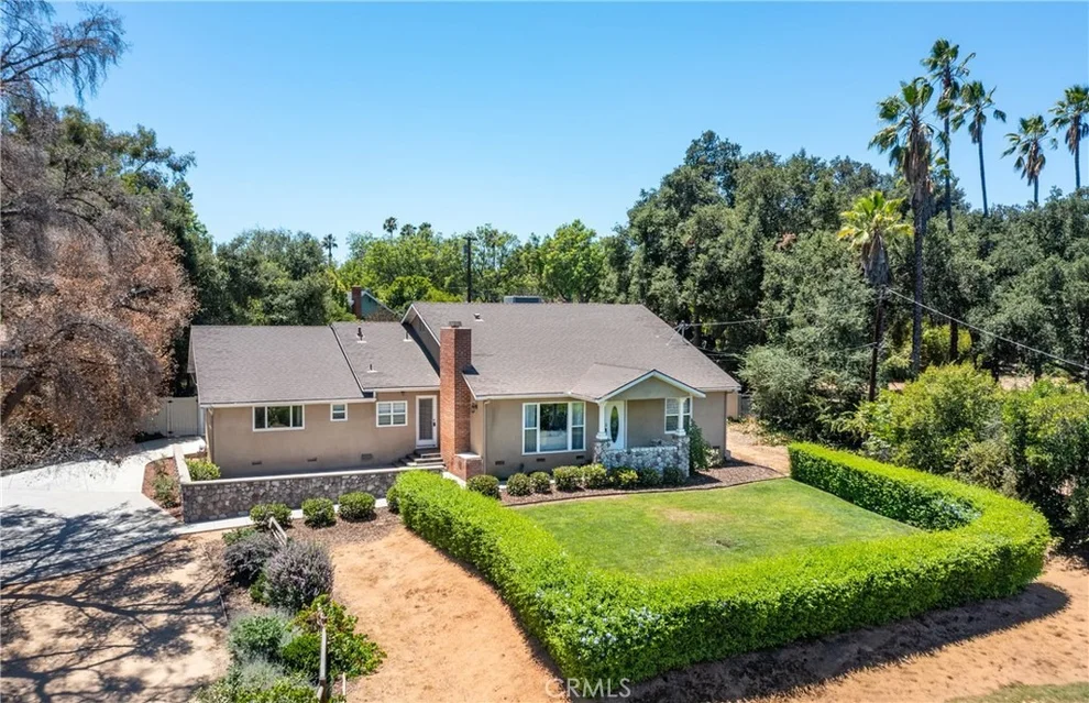Unit for sale at 21 W Hilton Avenue, Redlands, CA 92373
