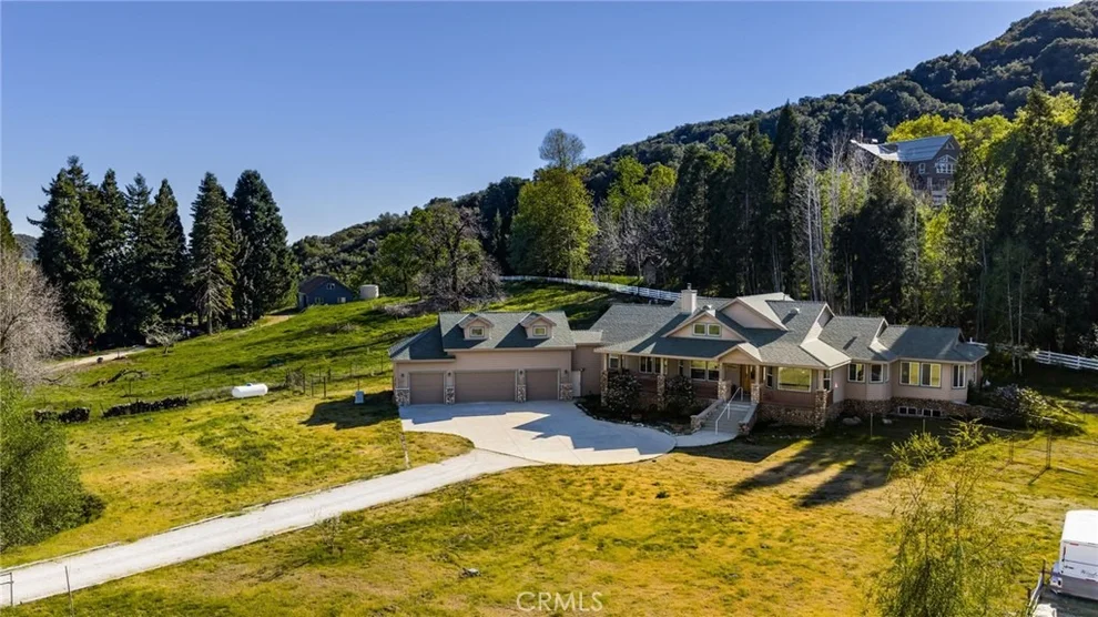 Unit for sale at 11821 Raspberry, Oak Glen, CA 92399