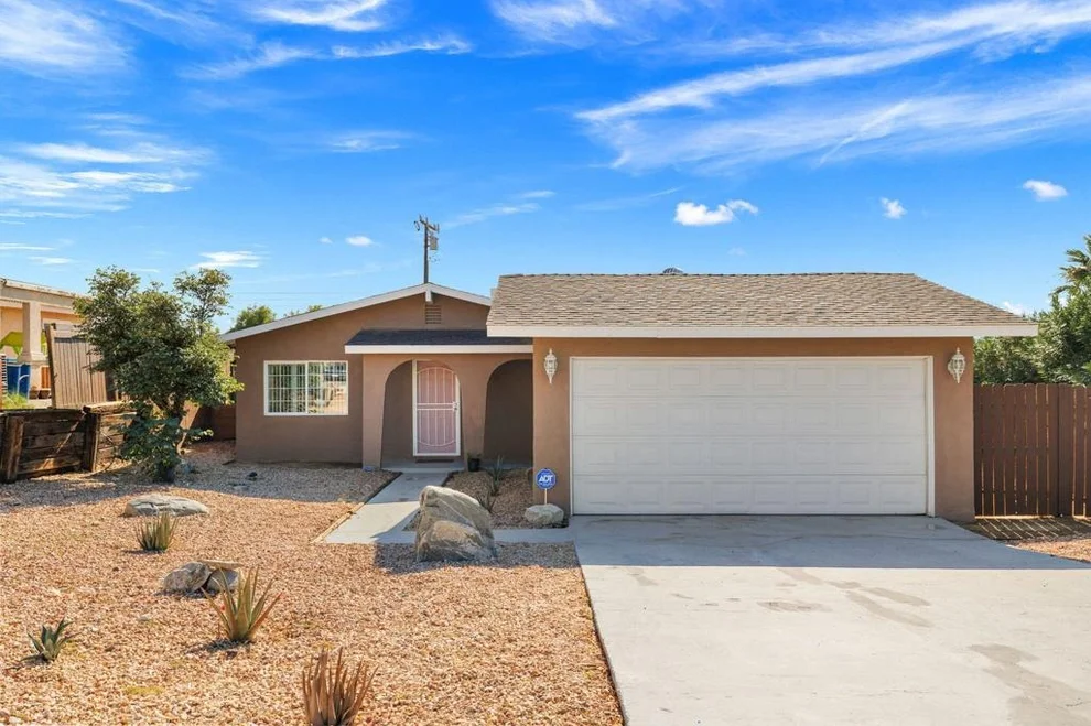 Unit for sale at 66155 Mission Lakes, Desert Hot Springs, CA 92240